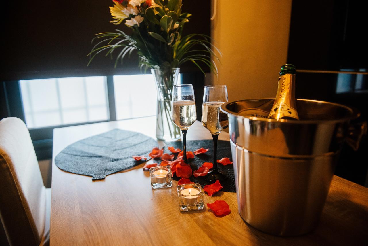 La Suite Romantique Avec Jacuzzi Au Coeur De Перпиньан Экстерьер фото